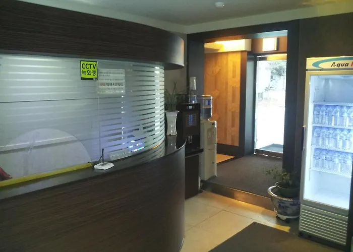 M Motel